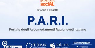 Foto blu chiaro sopra e blu scuro in basso con i loghi dell'ente finanziatore, del capofila del progetto e dei partner.